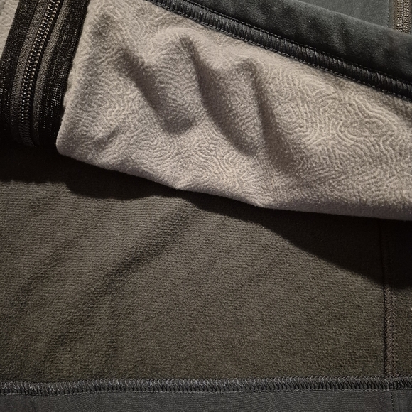 REI men's size XXL gray micro fleece lined vest, 2 zippered pockets, VGUC - Picture 3 of 5